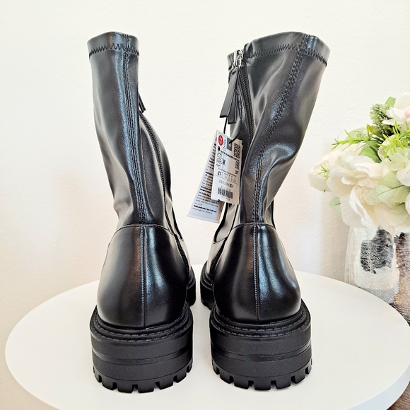 Zara low heeled lug sole black ankle boots Booties - Picture 8 of 15